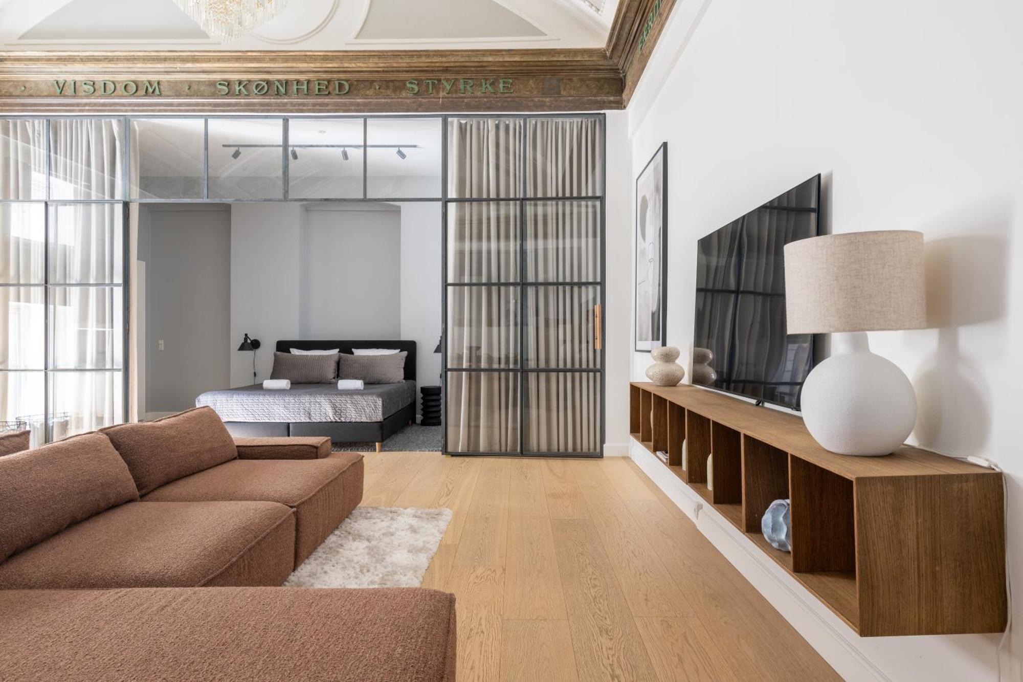 Unique 3 Bedroom In Vibrant Frederiksberg *