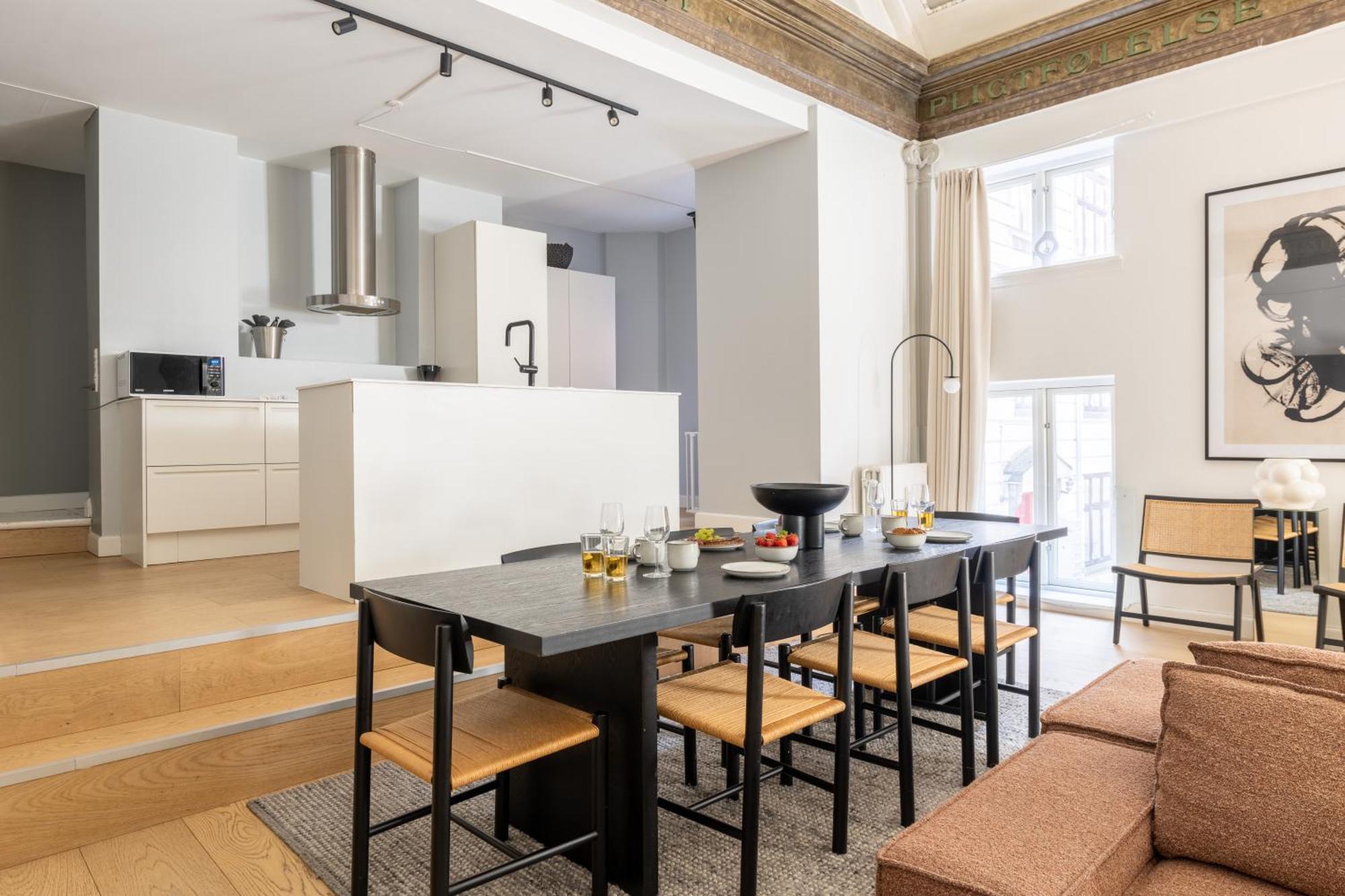 Unique 3 Bedroom In Vibrant Frederiksberg Kopenhagen