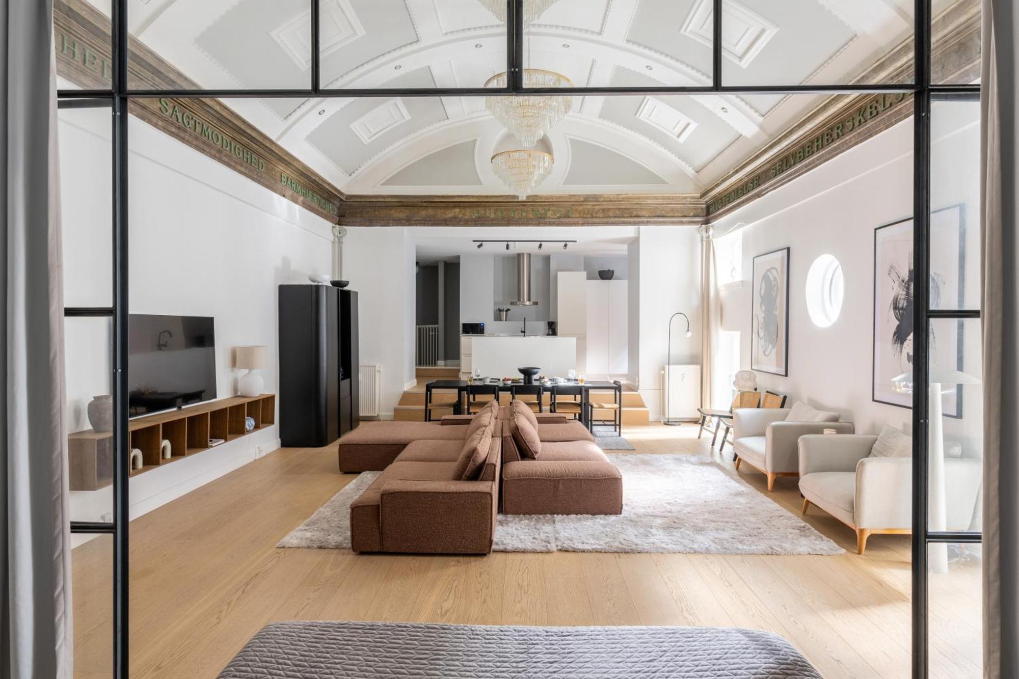 Unique 3 Bedroom In Vibrant Frederiksberg * Kopenhagen