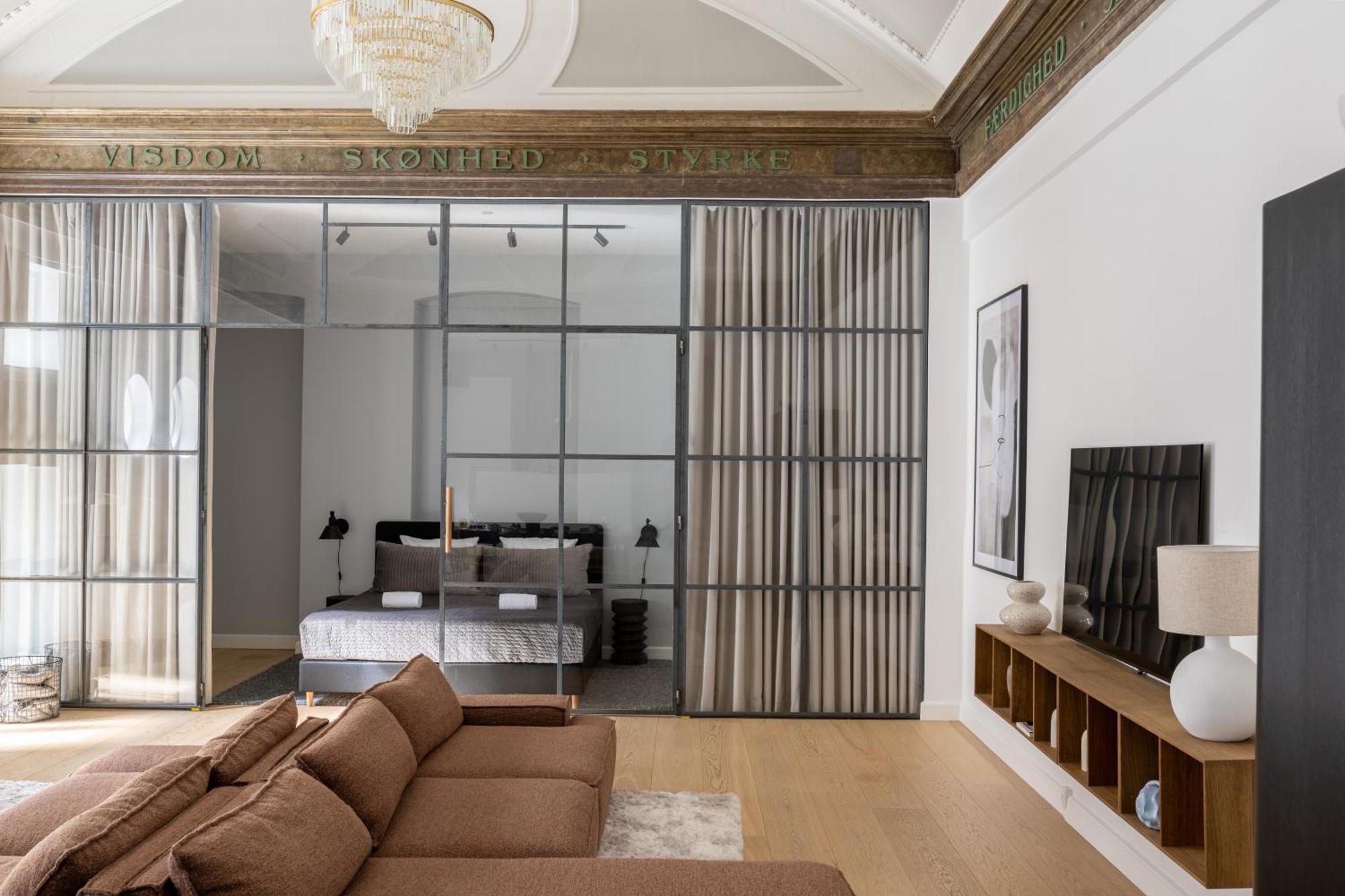 Unique 3 Bedroom In Vibrant Frederiksberg *