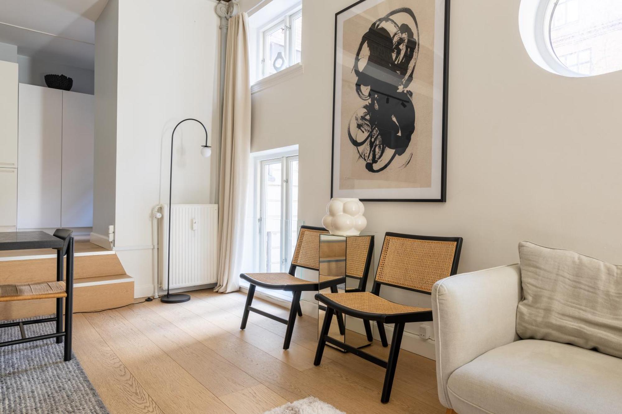 Unique 3 Bedroom In Vibrant Frederiksberg Apartment
